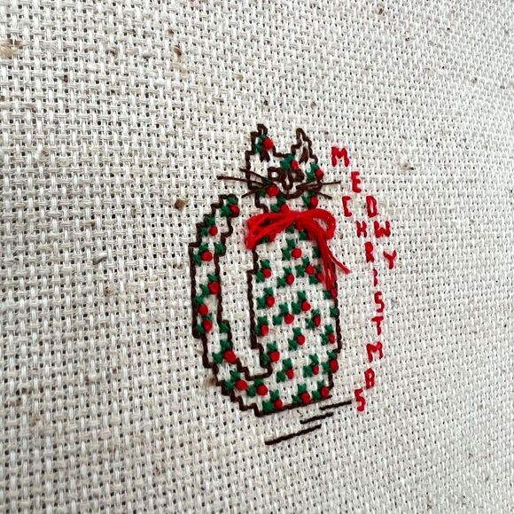 COMPLETED Cross Stitch MEOWY CHRISTMAS Cat 6x6 Christmas Wall Decor - Picture 4 of 8